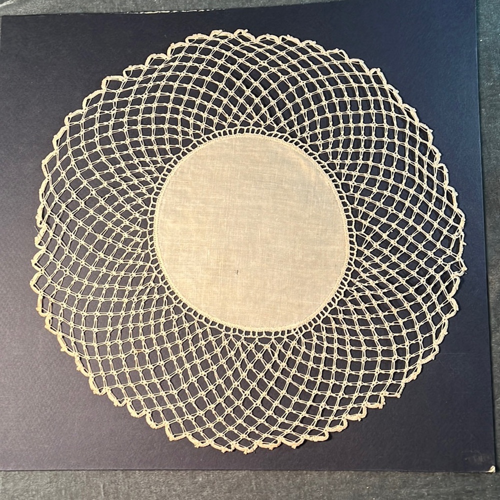 VTG Starched Doily